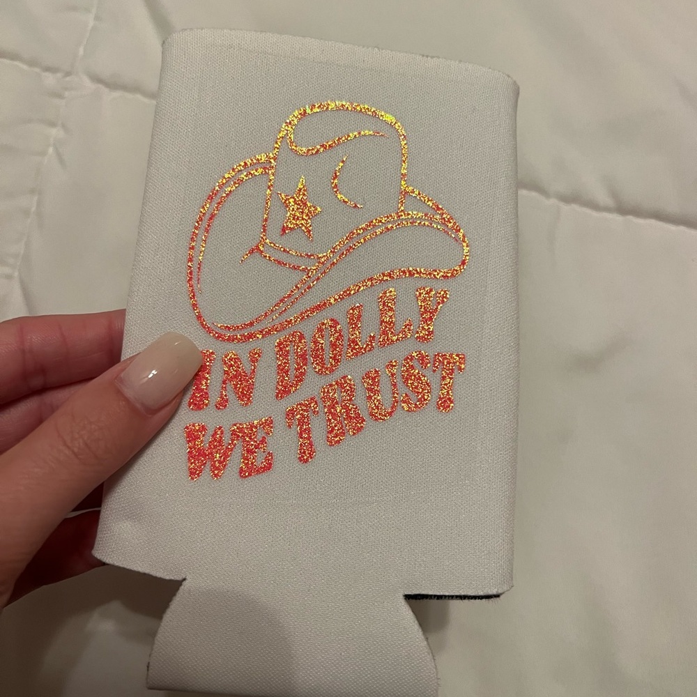 🦈 FWP dolly sparkly slim can koozie
